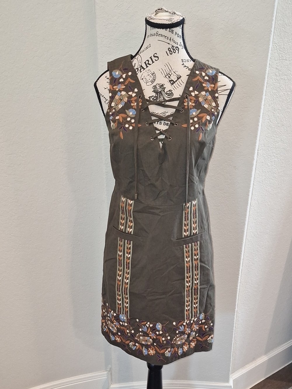 Anthropologie Seen Worn Kept Avis Embroidered Shift Dress Size XXS Olive Green